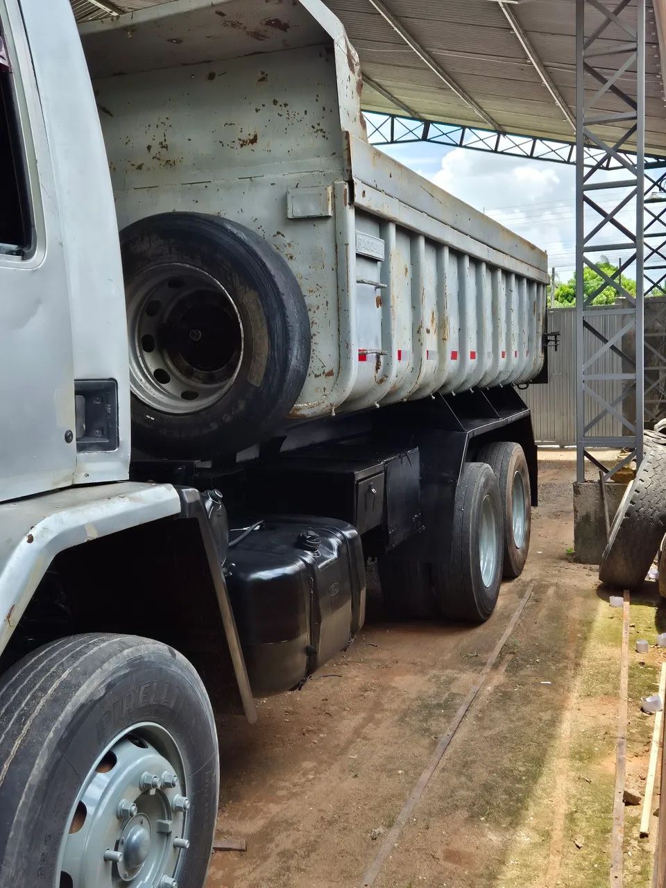 Caçamba ford cargo  - Foto 2