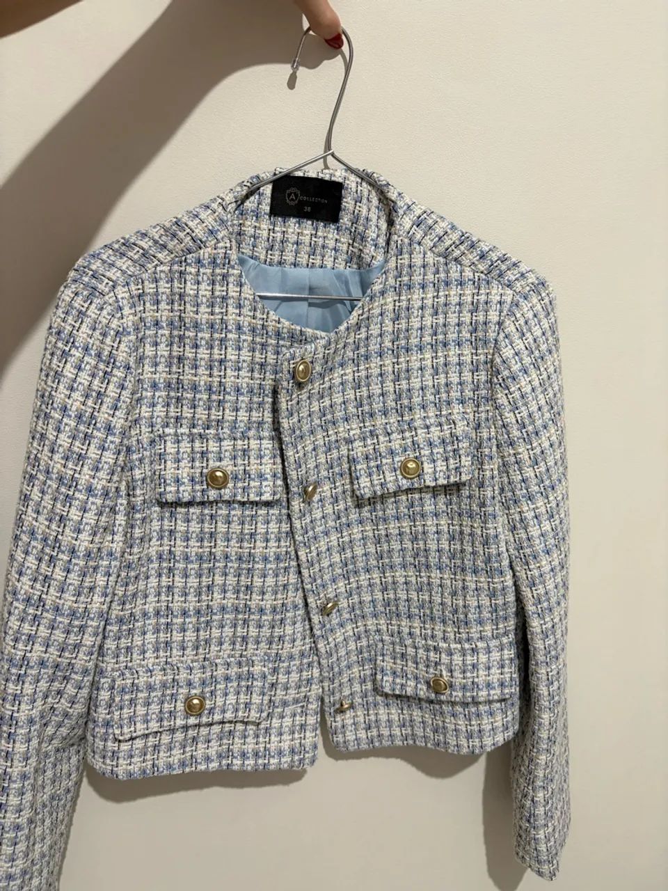  Casaco blazer cropped azul e branco 