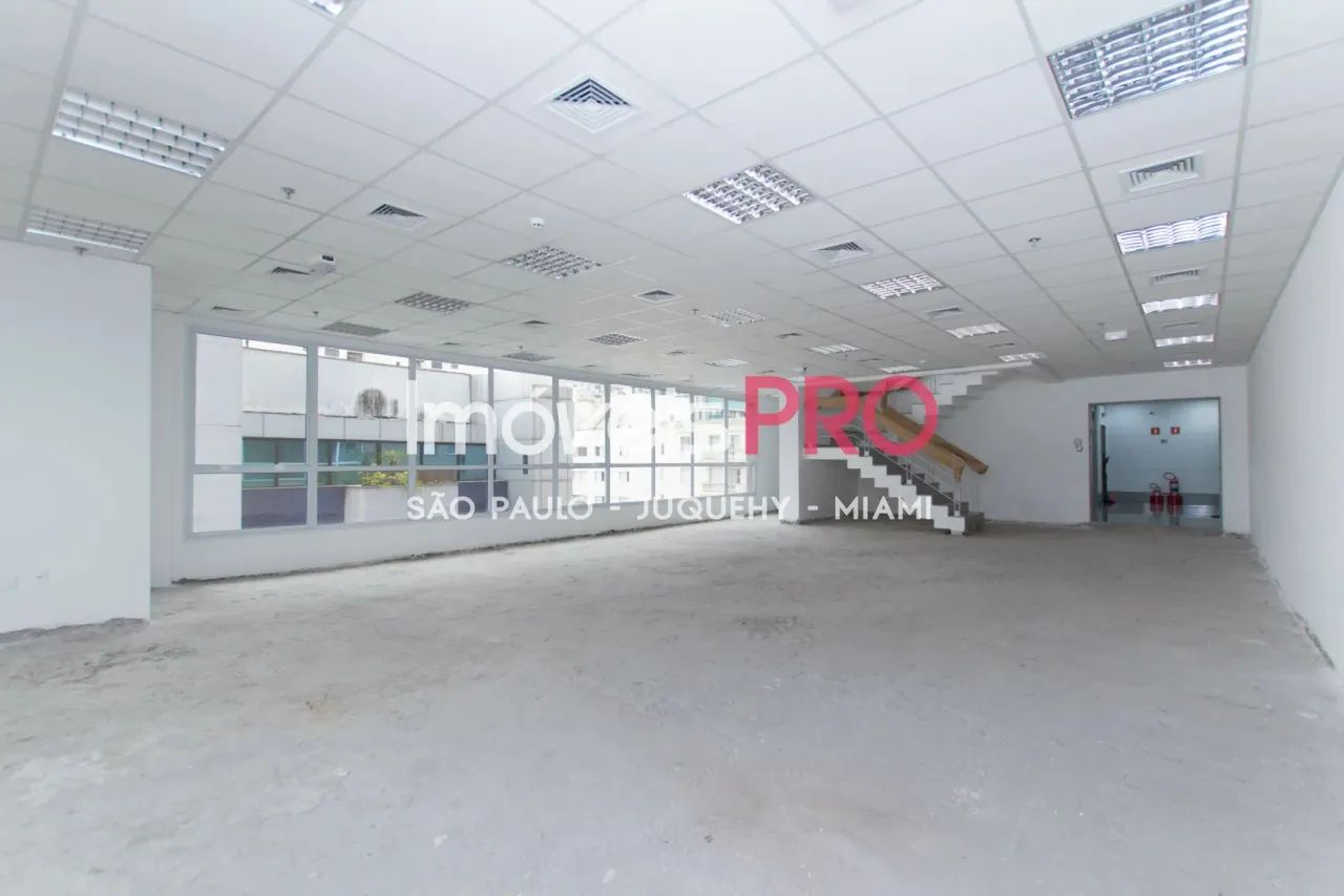 Sala comercial de 335m², localizada em Moema, com 6 vagas. - Foto 2