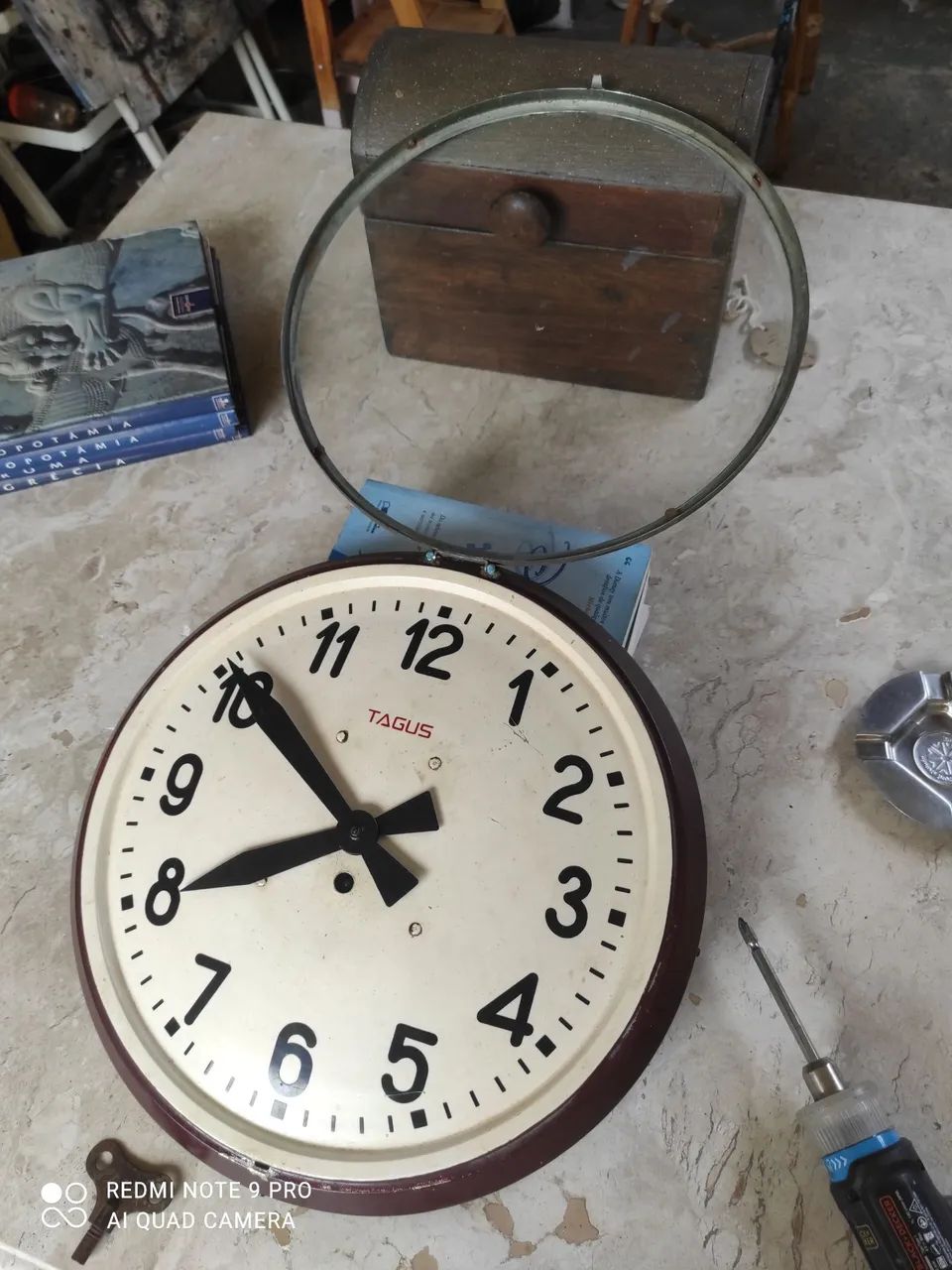 Relógio antigo,MARCA TAGUS,para restauração,Leia: - Foto 2