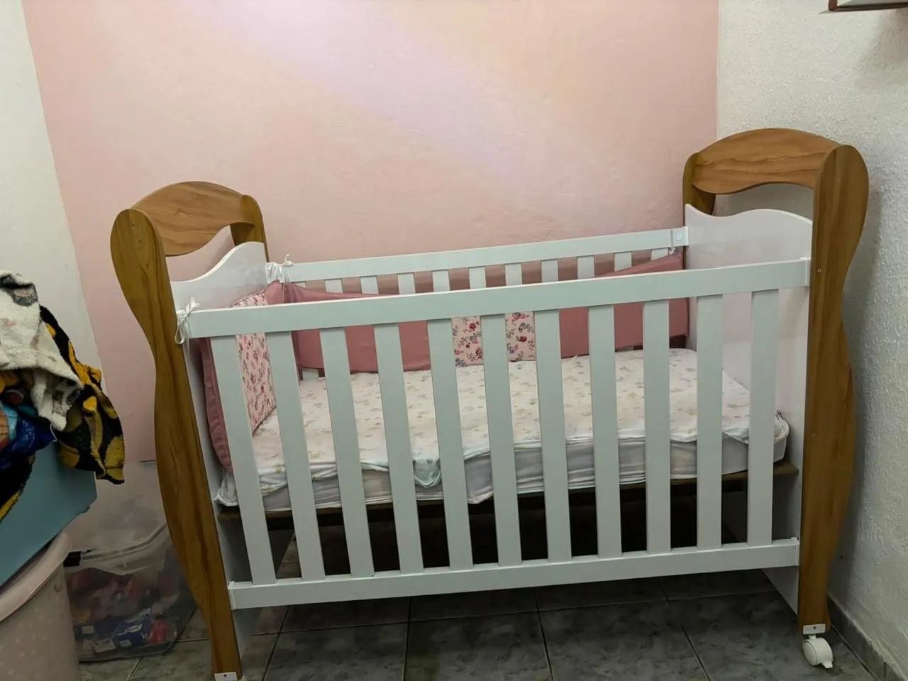 ? BERÇO INFANTIL  SEMINOVO !   350 com o Colchão 