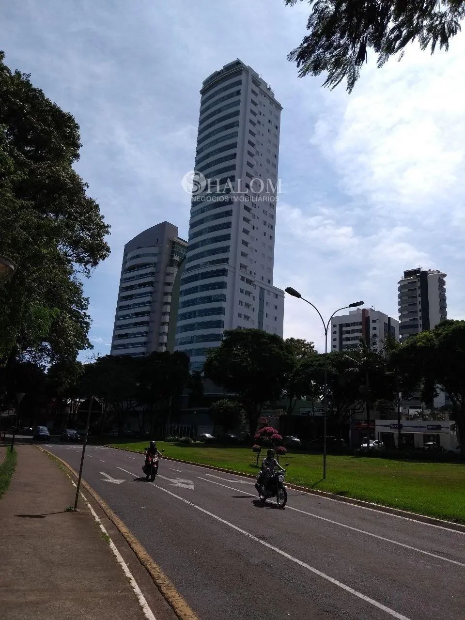 Apartamento à venda em Maringá, Zona 01, com 4 suítes, com 226.89 m², Edifício John Wesley - Foto 2