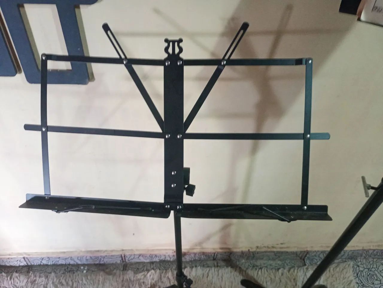 Suporte partitura de ferro - Foto 2