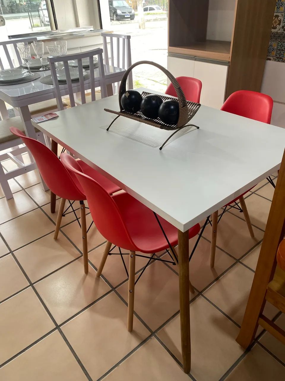Mesa com 4 cadeiras  - Foto 3