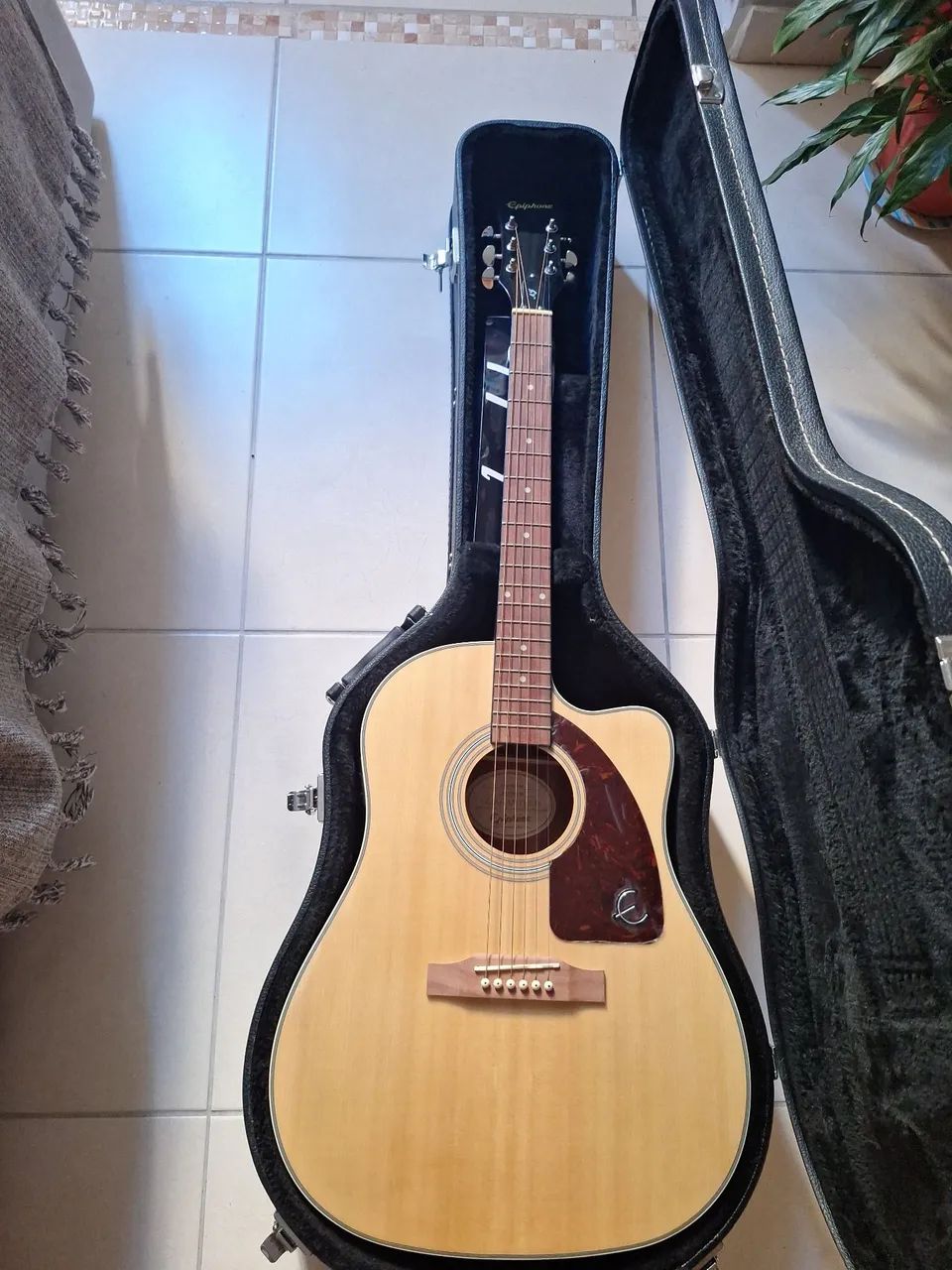 VIOLÃO EPIPHONE ZERO com case - Foto 2