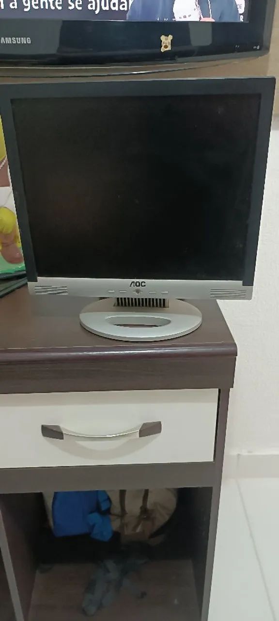 Monitor aoc funcionando 
