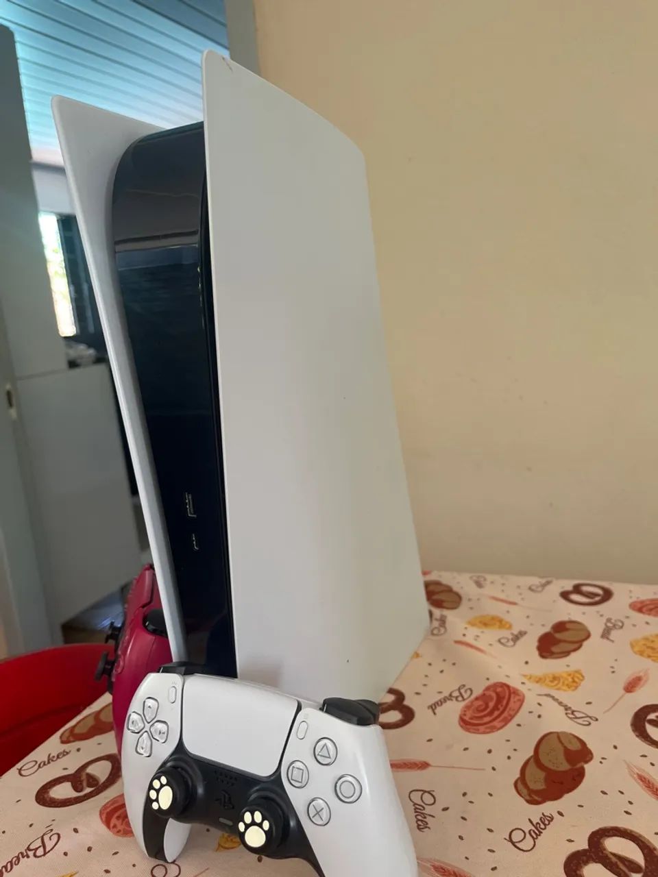 Play 5 com 2 controles  - Foto 3