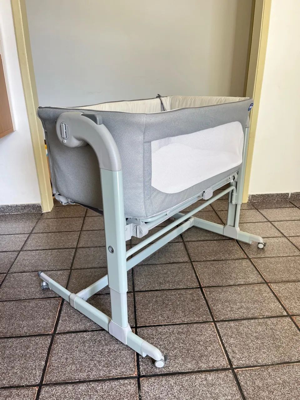 Vendo berço moisés chicco  - Foto 4