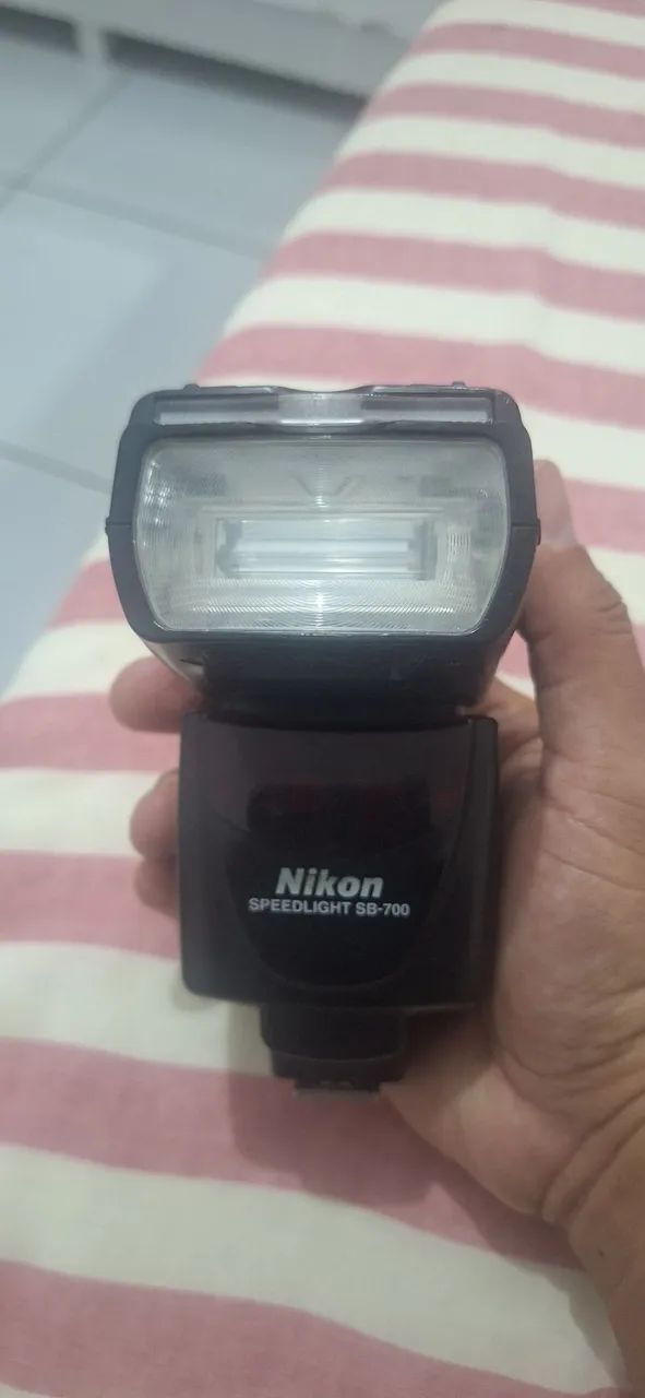 Nikon Speedlight SB-700