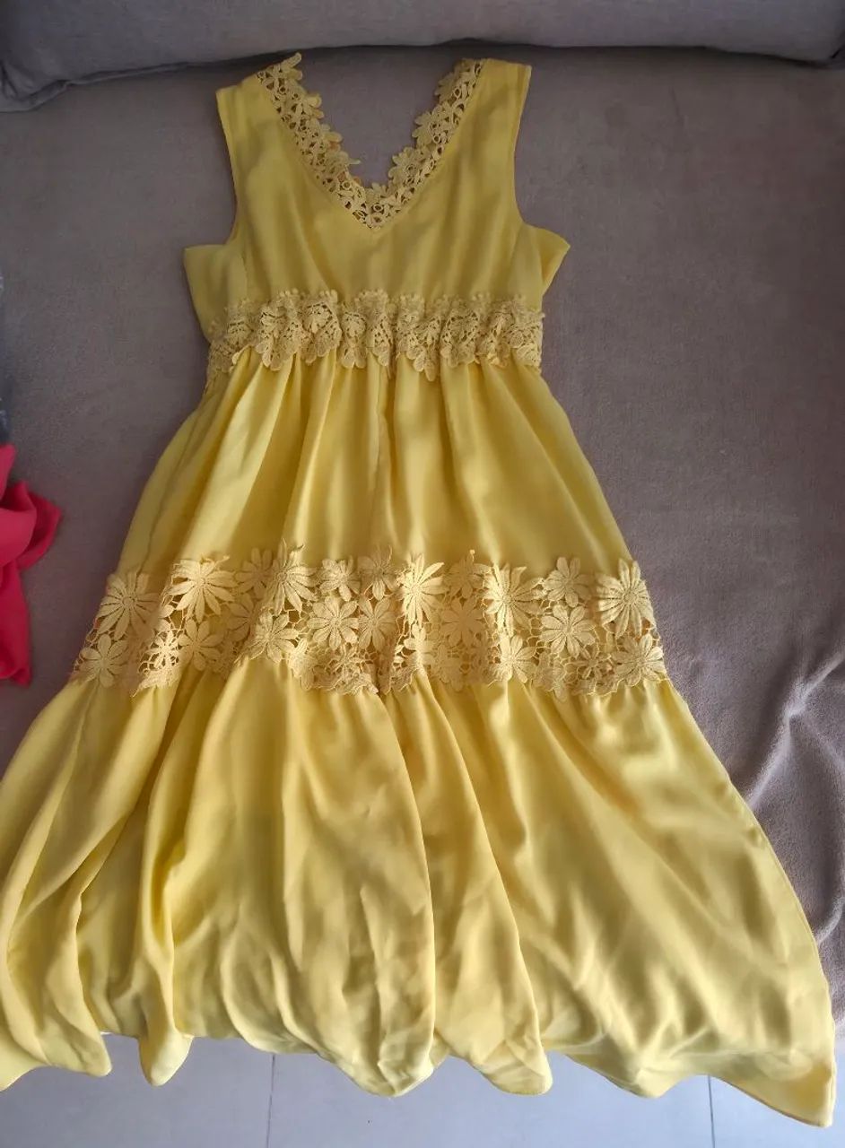 Vestido amarelo com renda - Foto 2