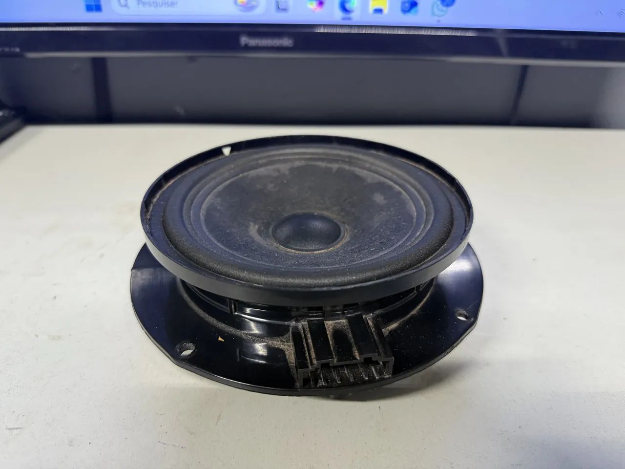 Alto Falante Diant Esquerdo Vw Amarok V6 3.0 2022 2h0035453a - Foto 3