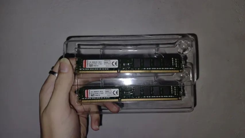 Kit com duas memórias RAM de 4gb 