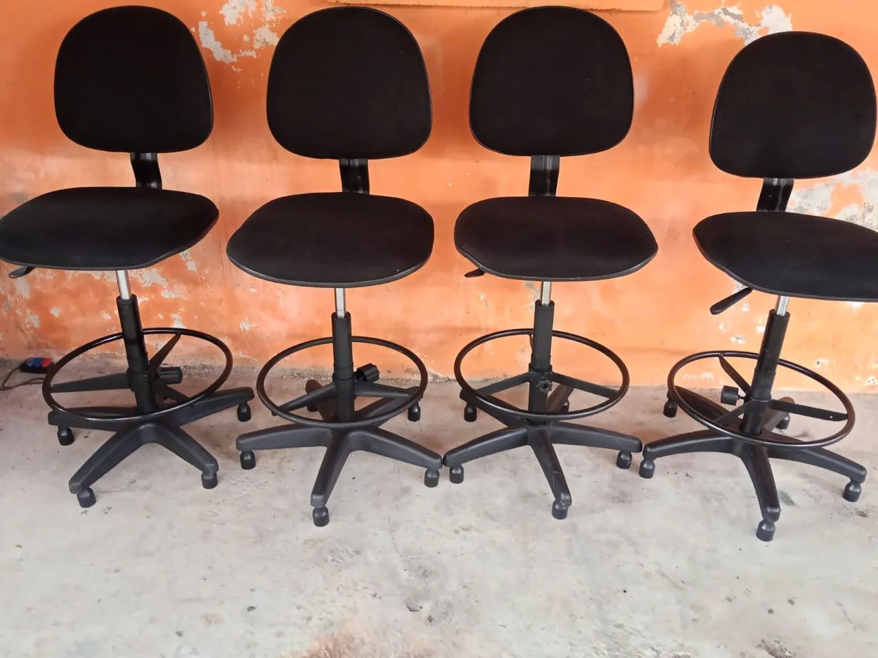 Cadeiras caixas modelo executiva