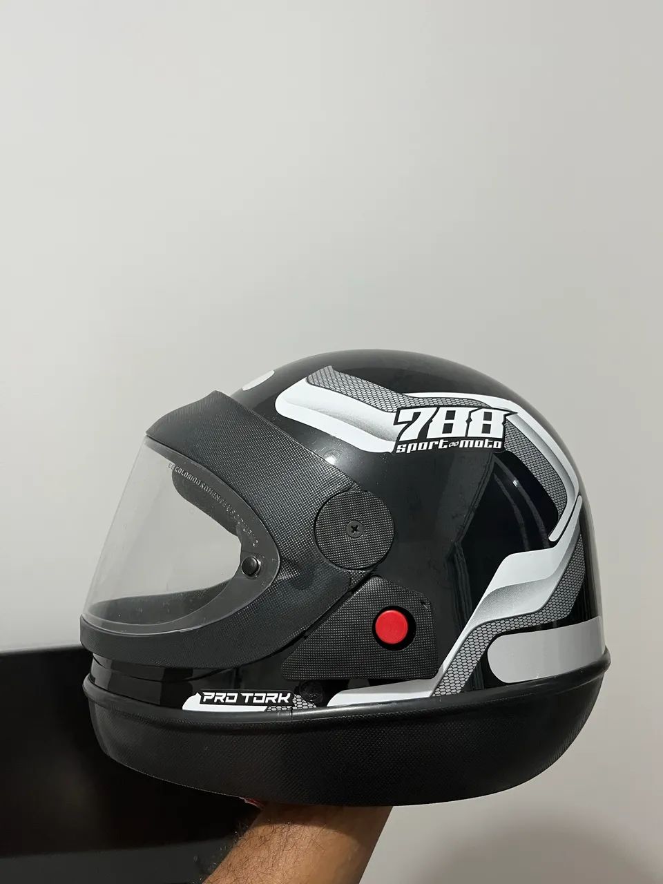 Capacete tamanho 60