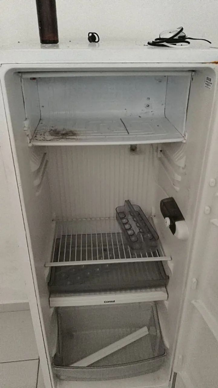 Geladeira com defeito  - Foto 2