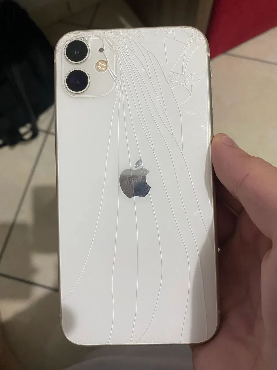 iPhone 11 USADO - Foto 2