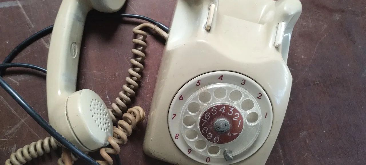 telefone antigo de disco  - Foto 3