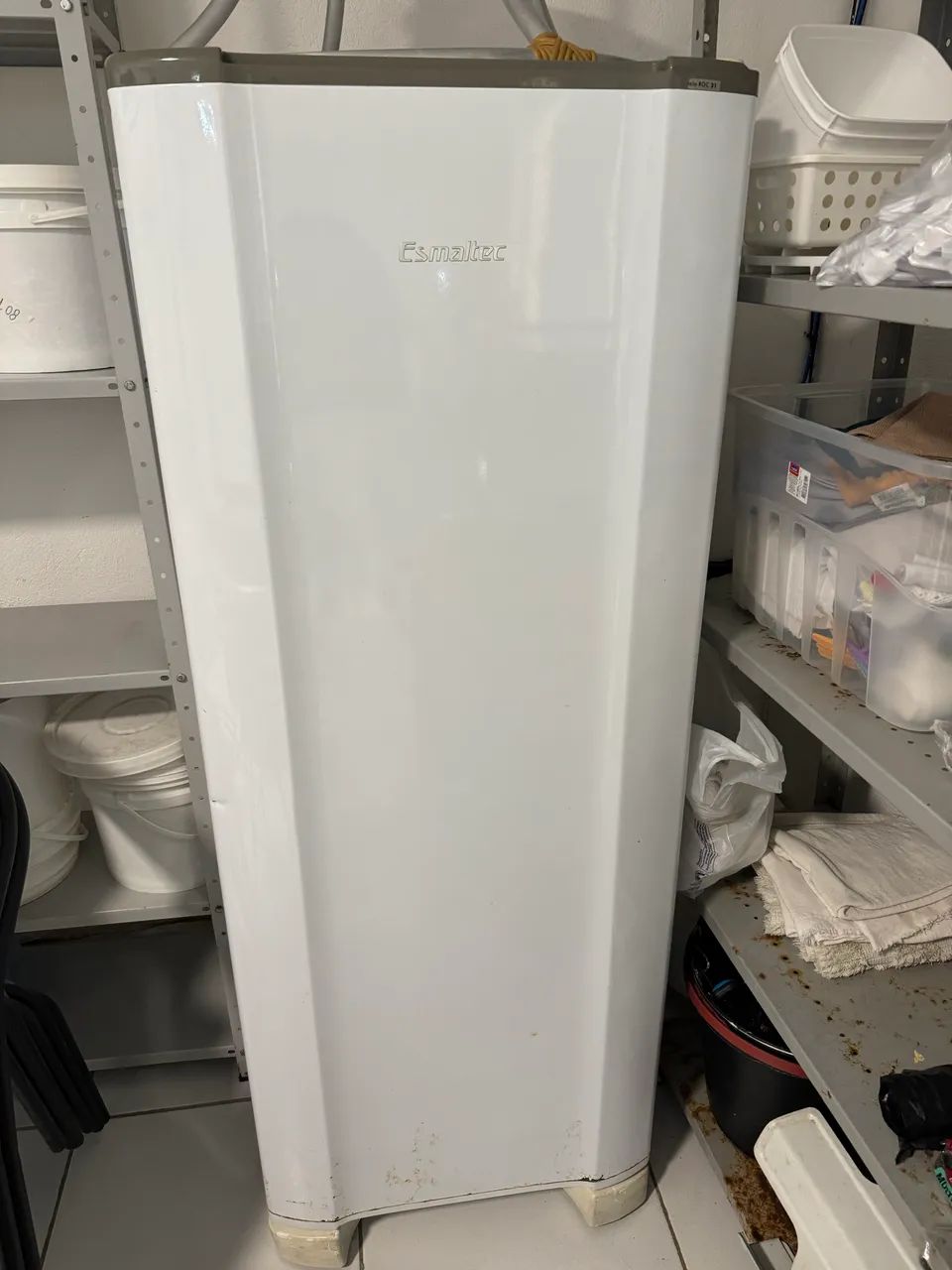 Geladeira esmaltec 