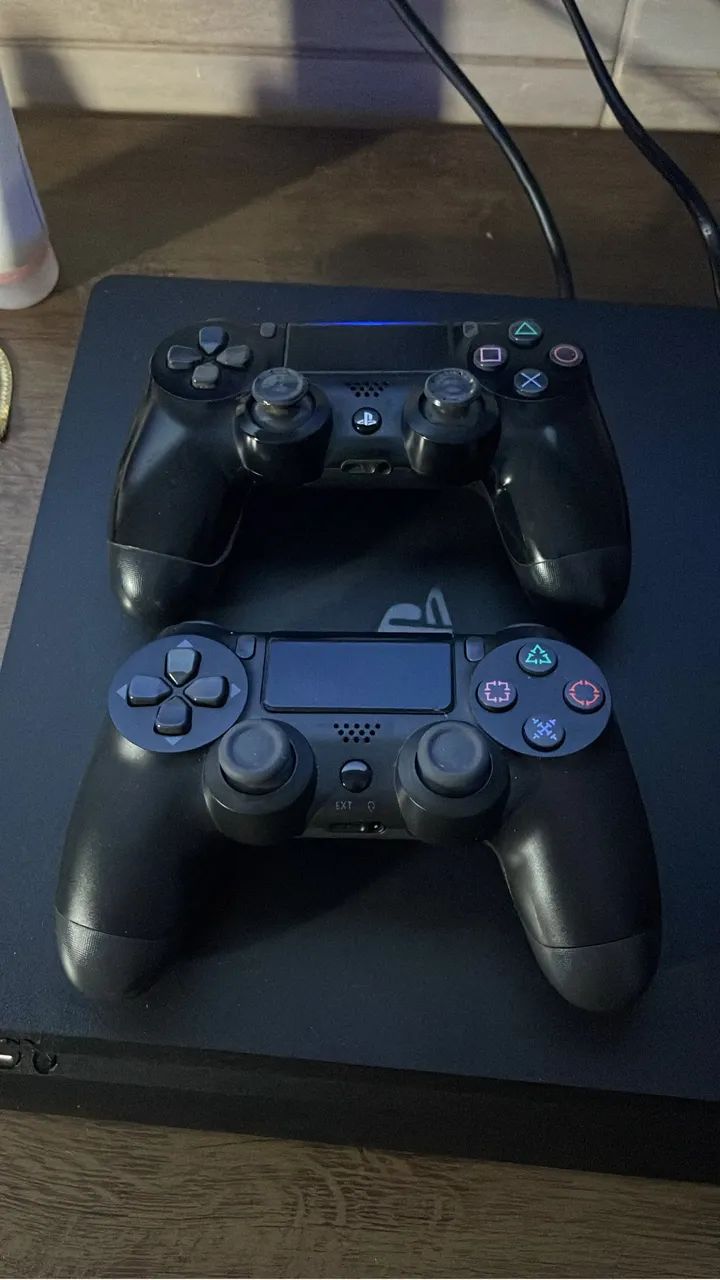 Ps4 slim 