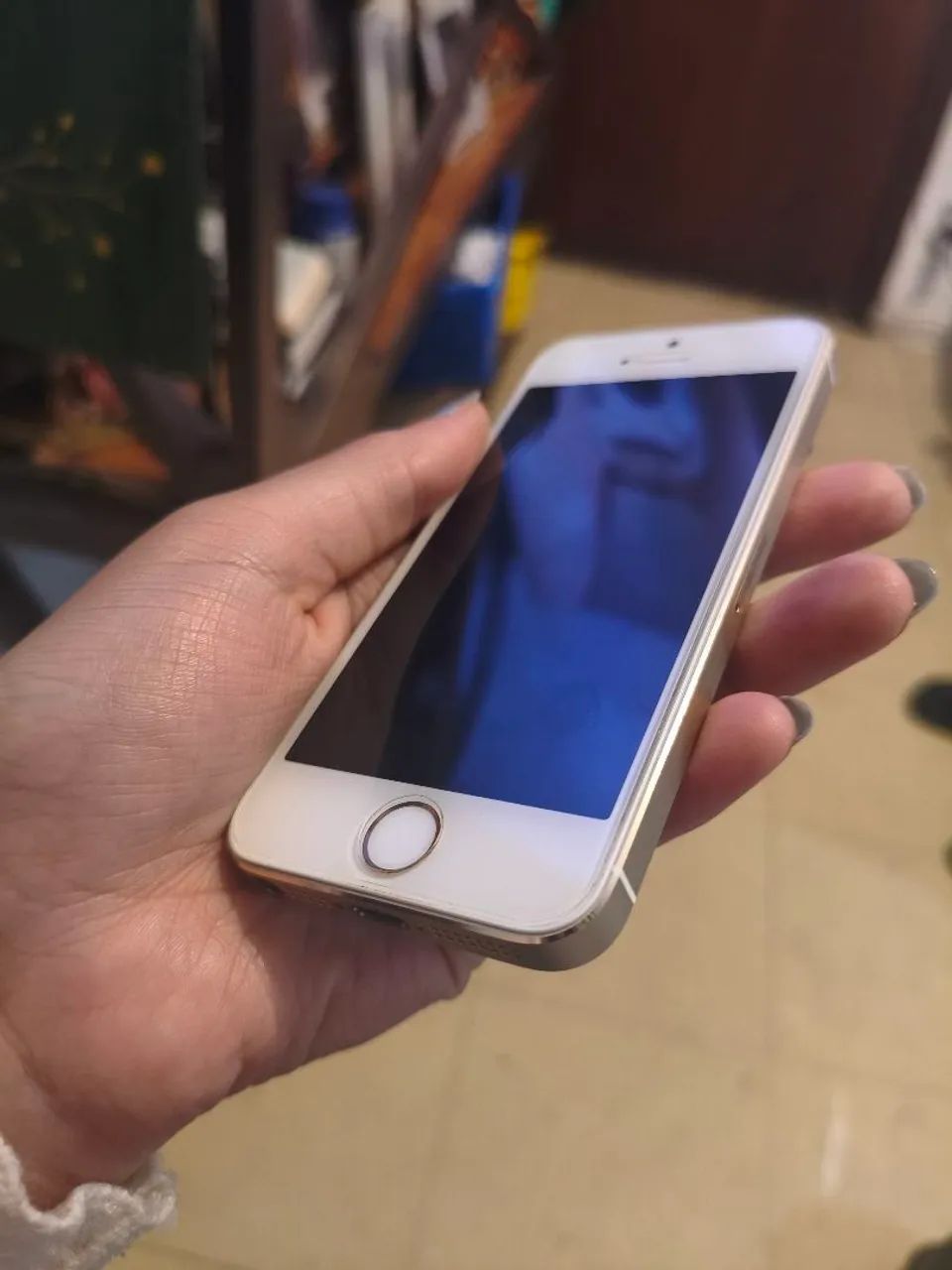 Dois iPhone 4 e um iPhone 5  - Foto 3