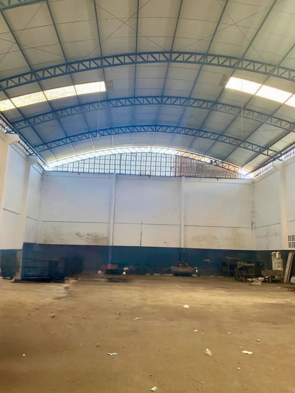 GALPÃO - COROADO - VENDO