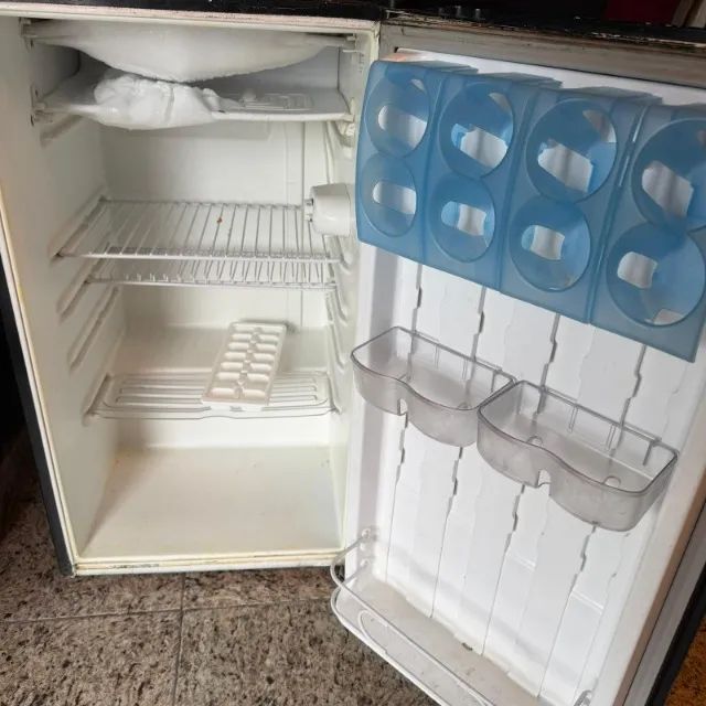 Frigobar Consul 1 Porta com Congelador - Funcionando Perfeitamente - Foto 3