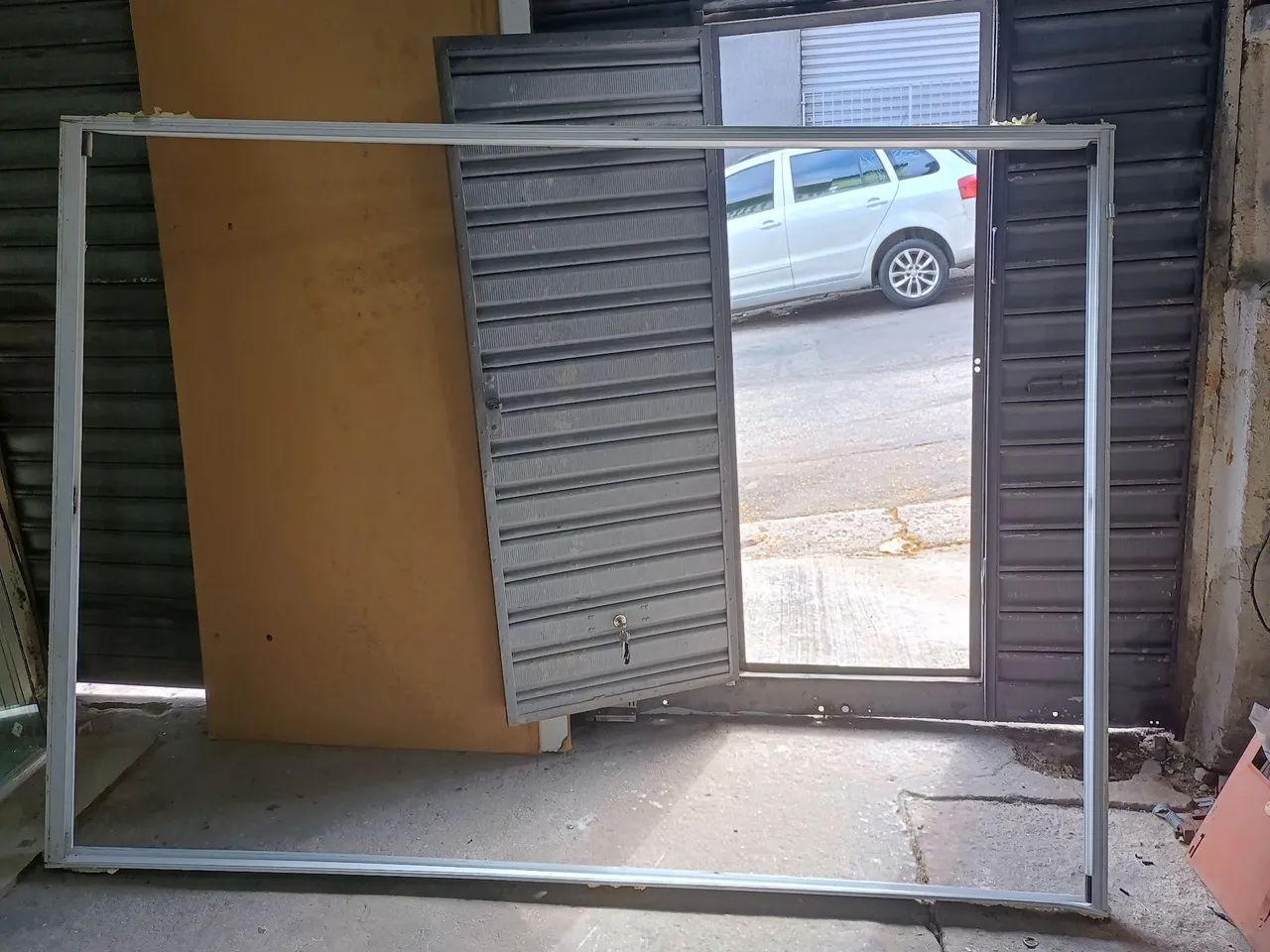 Porta de alumínio com vidro 