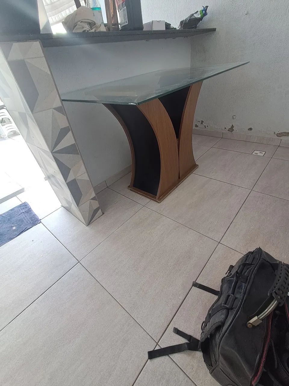 Mesa sem cadeira