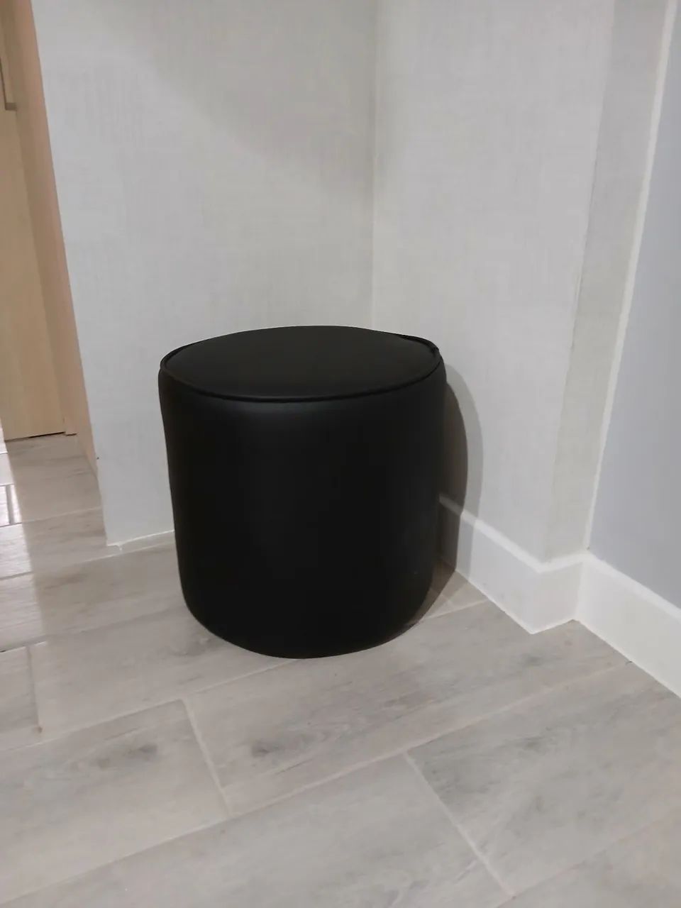 Puff couro preto