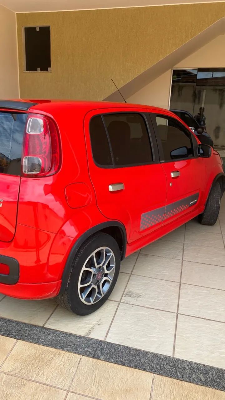 Fiat Uno Sporting 1.4 EVO Fire Flex 8V 4P 2013