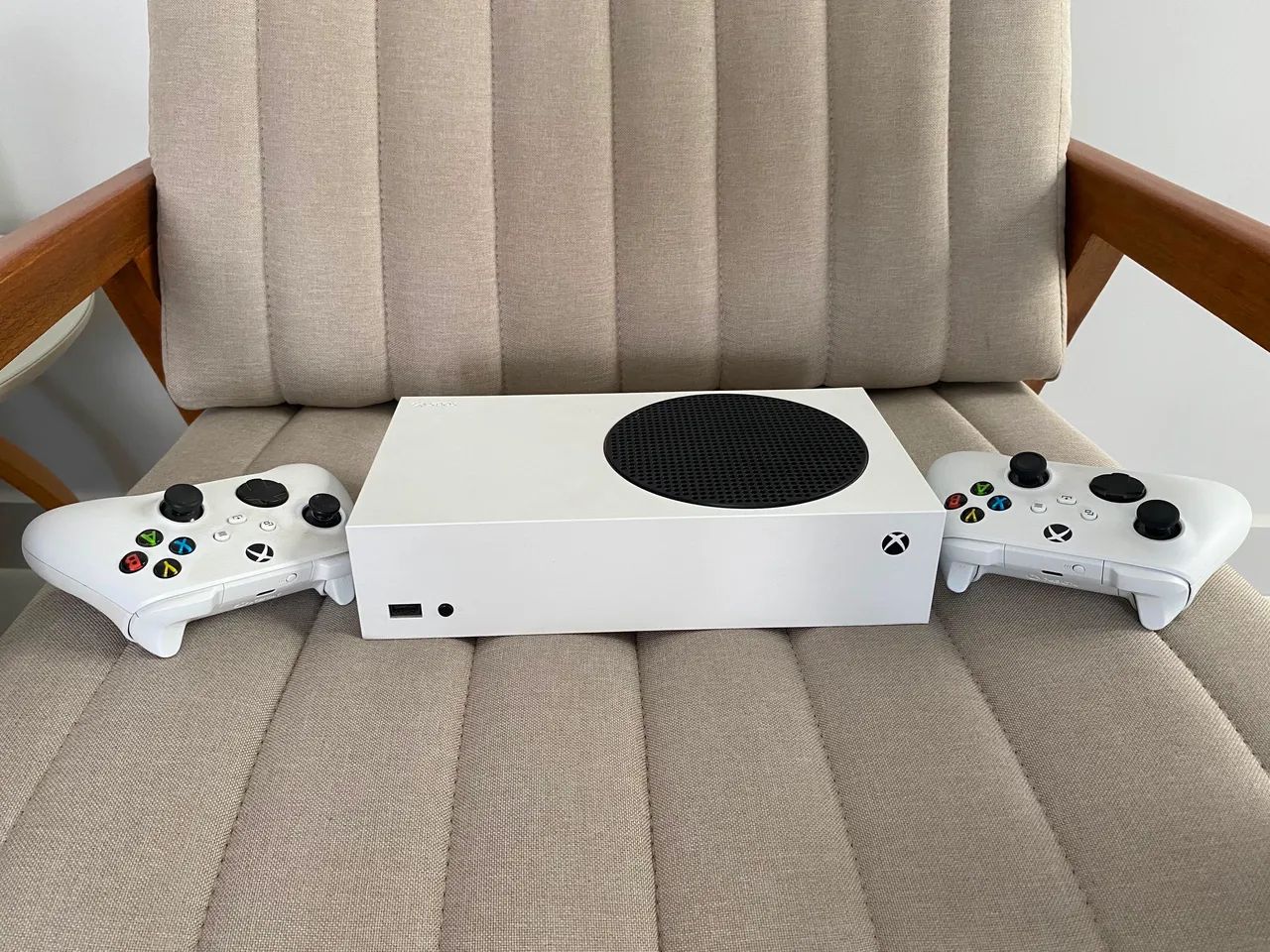 Xbox séries S 512 gb com red dead e vários jogos funcionando perfeitamente  - Foto 2