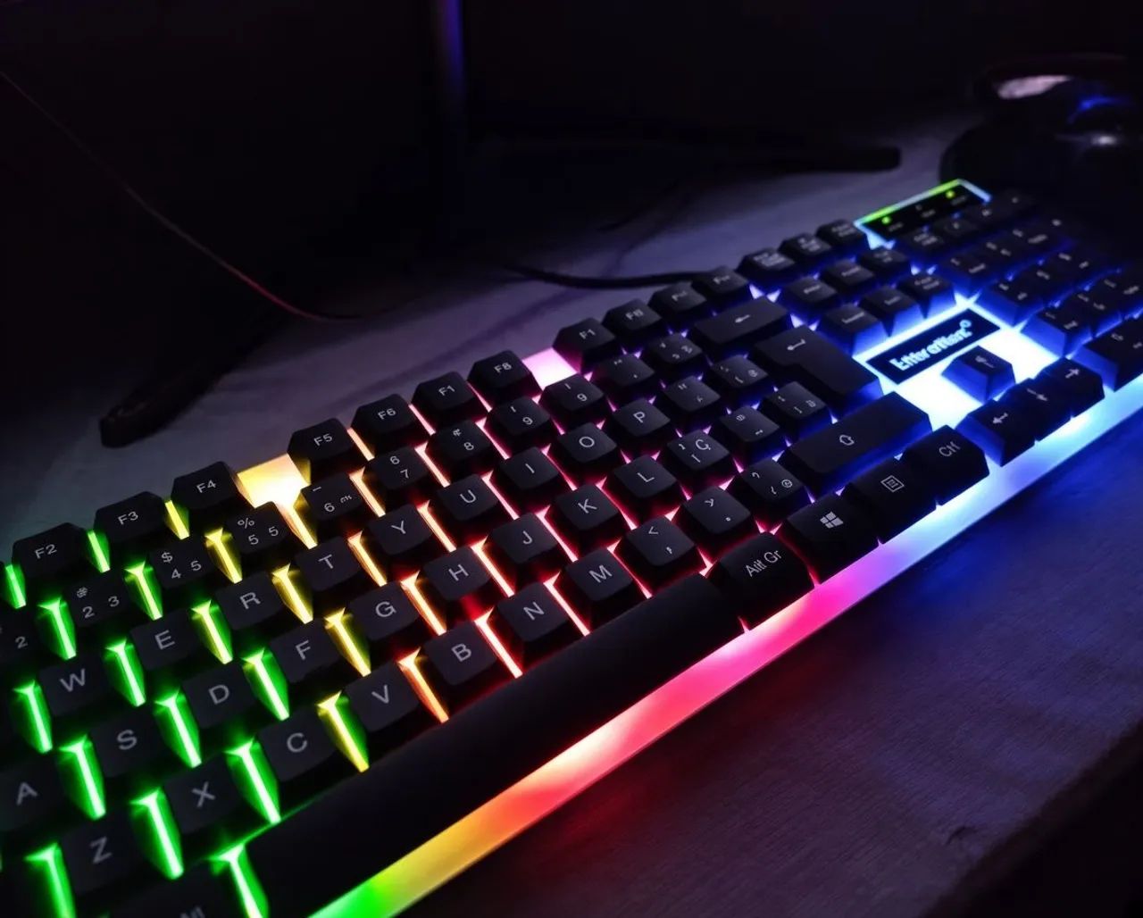 Teclado Gamer mecânico RGB  - Foto 2