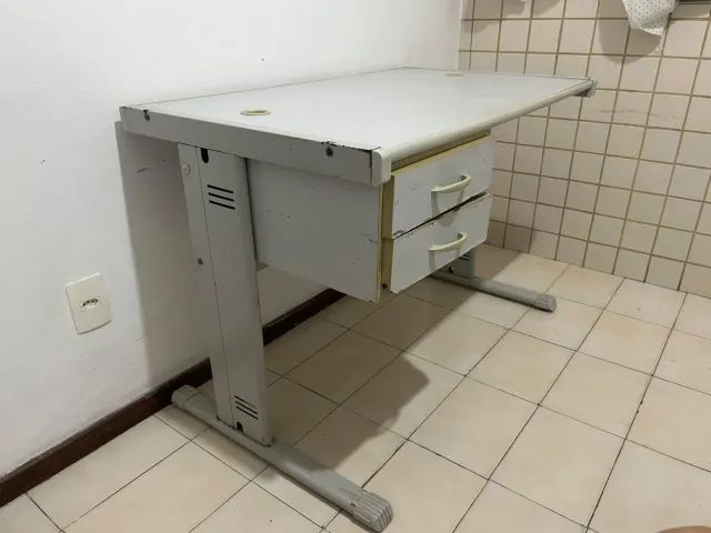 mesa de estudo com gaveta - Foto 3