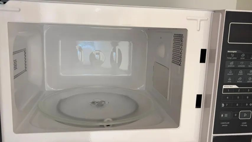 Microondas 20L Midea 220v - Foto 2