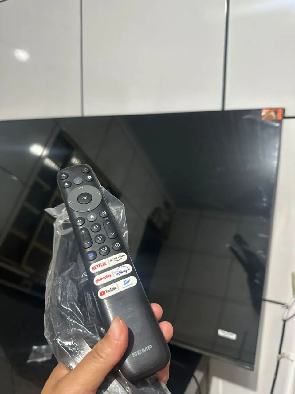 Smartv 50 4K TCL no plástico 