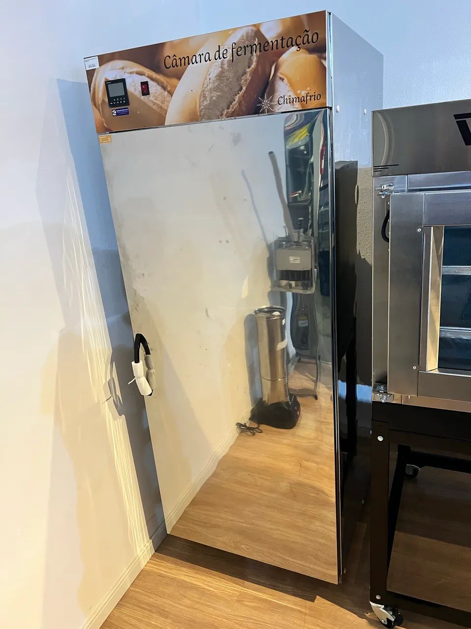 Câmera de fermentação com capacidade 20 assadeiras 58x70 novo 