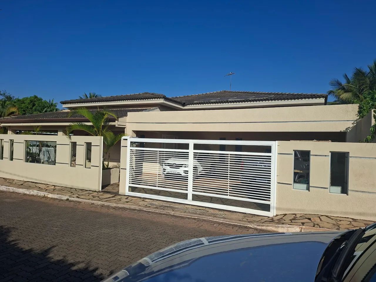 Alugo casa confortável, funcional, 4 suites