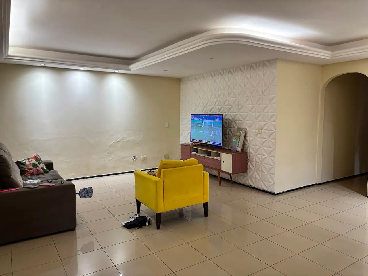 Vendo casa.Tratar direto com o proprietário 