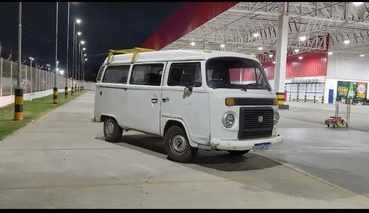 Volkswagen Kombi Kombi Escolar/50 anos 1.4 Mi Total Flex 2008