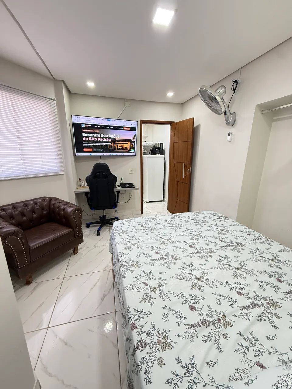 Apartamento climatizado com 1 quarto com suite, tv, wifi e jogo de cama completo. - Foto 2