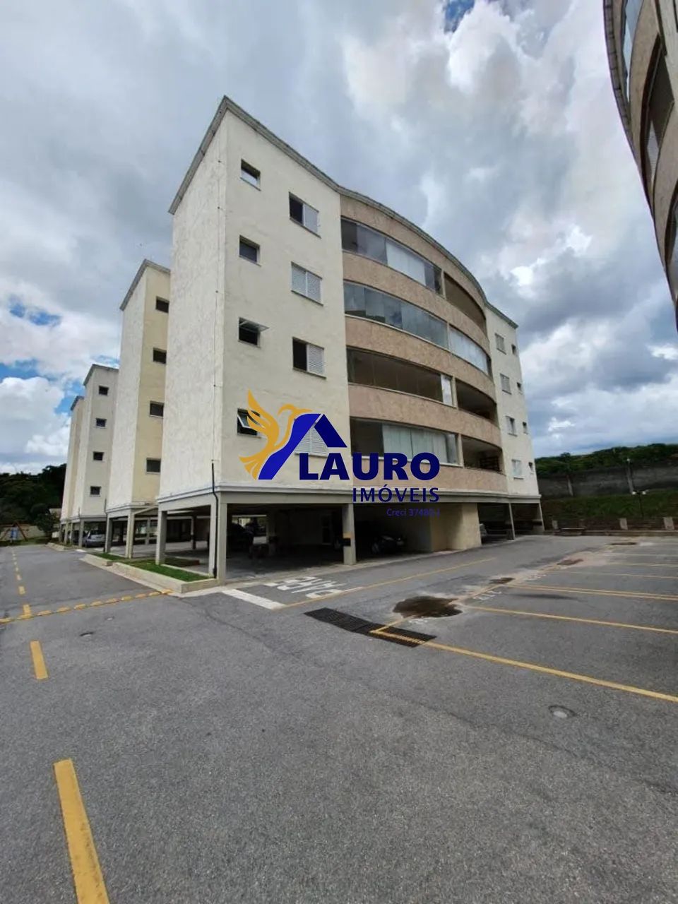 Viva com conforto e sofisticação em um belo apartamento de 2 quartos em Vinhedo-SP, no Con