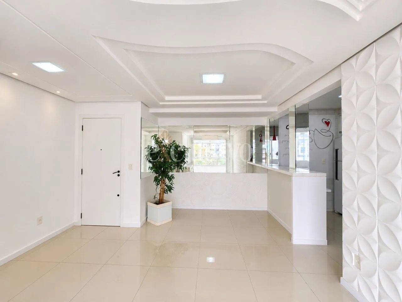 Apartamento 2 dormitórios no Abraão com vista mar