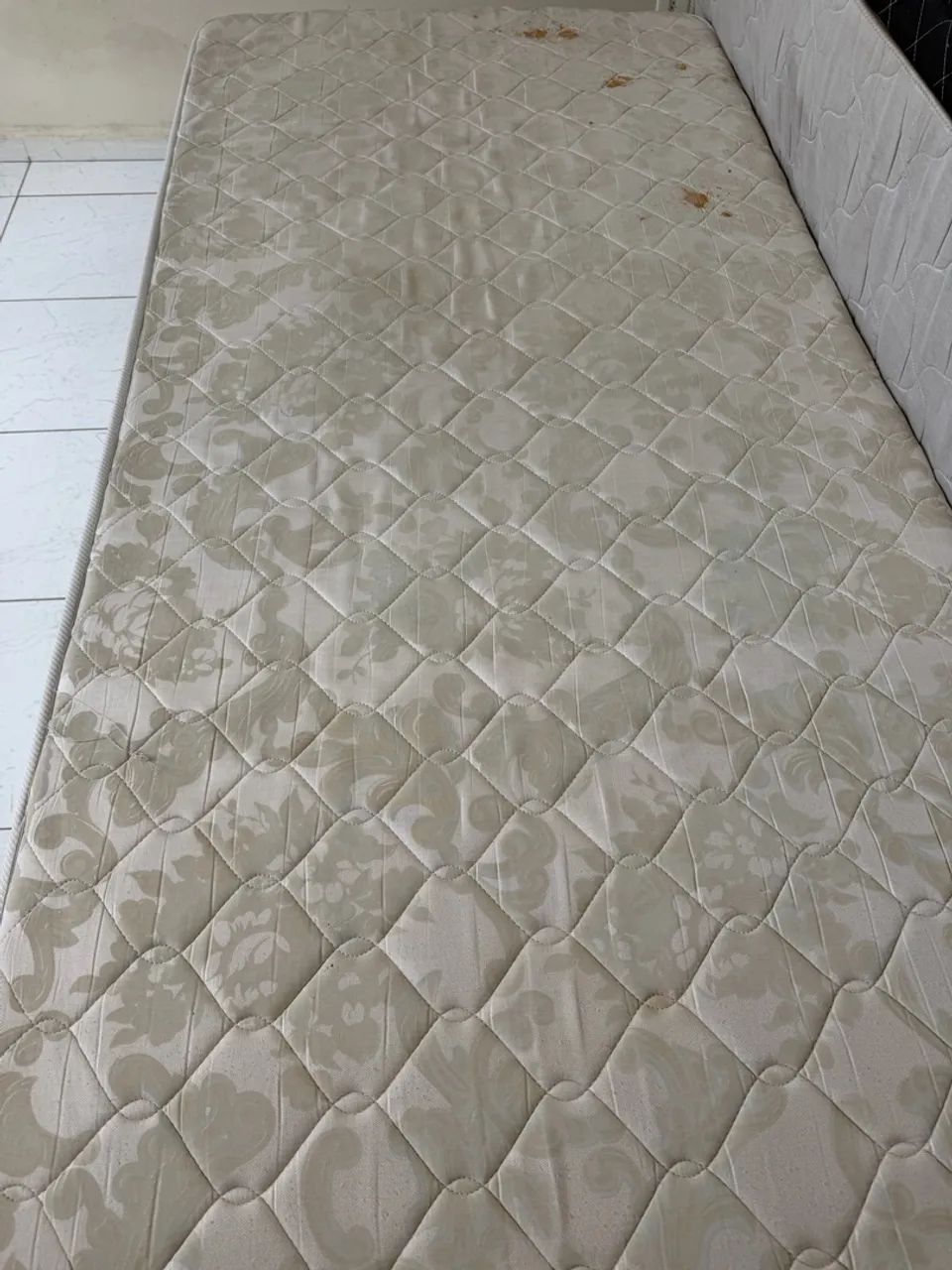 Cama de solteiro (Bicama) possui 2 colchões de solteiro  - Foto 2