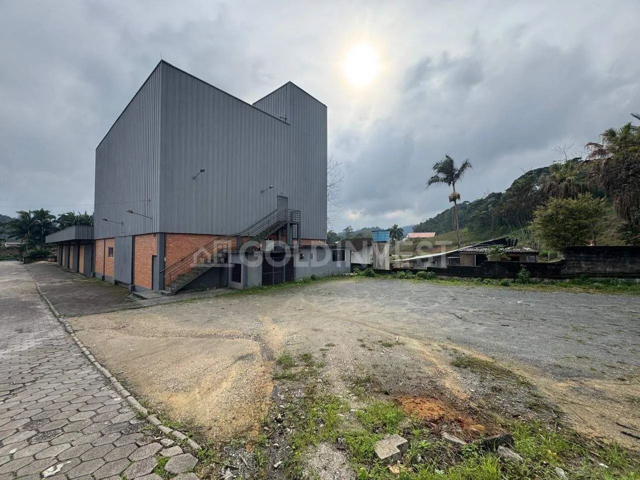 Galpão com 1.100m² no Centro de Guabiruba!!!