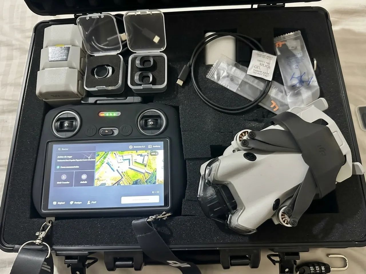 Drone profissional DJI Mini 4 PRO c tela COMPLETO 3 bat 