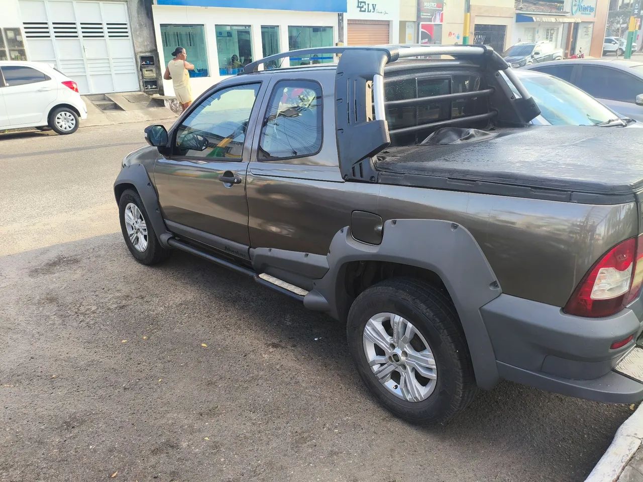 Fiat Strada Adventure1.8/ 1.8 Locker Flex CD 2012 - Foto 3