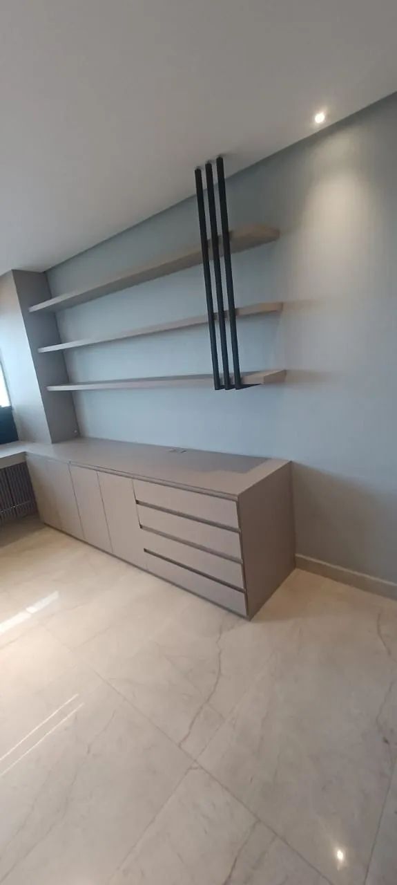 Alugo sala comercial  no Fórum Bussines