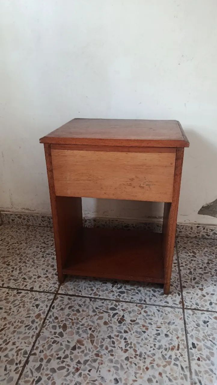 Criado mudo 