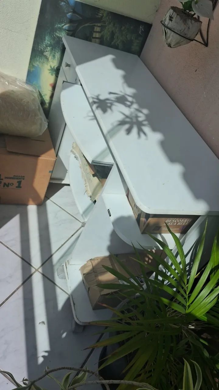 Small Desk475507753411553281