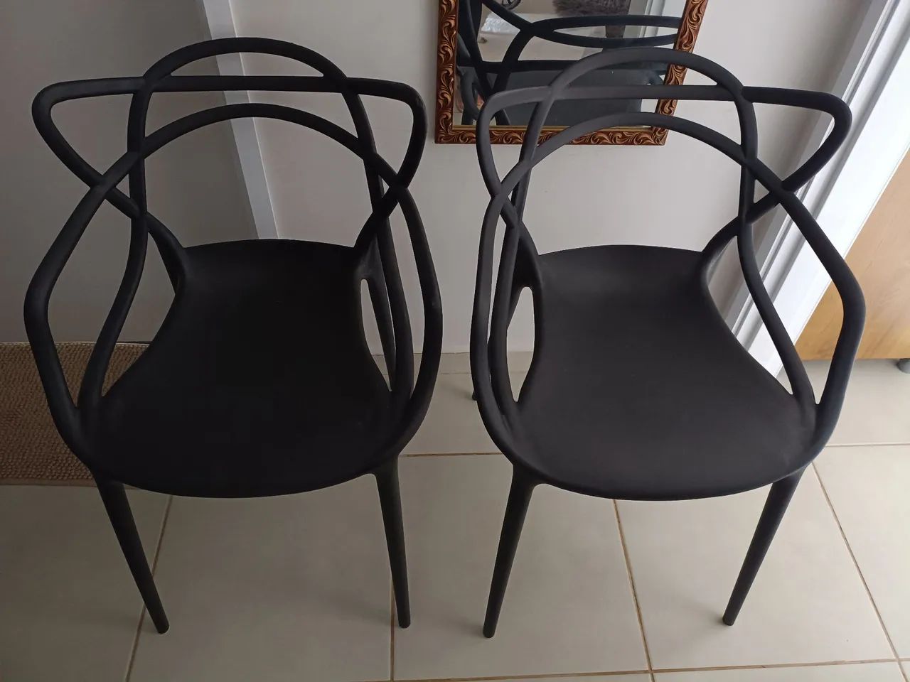 Vendo 2 cadeiras allegra 